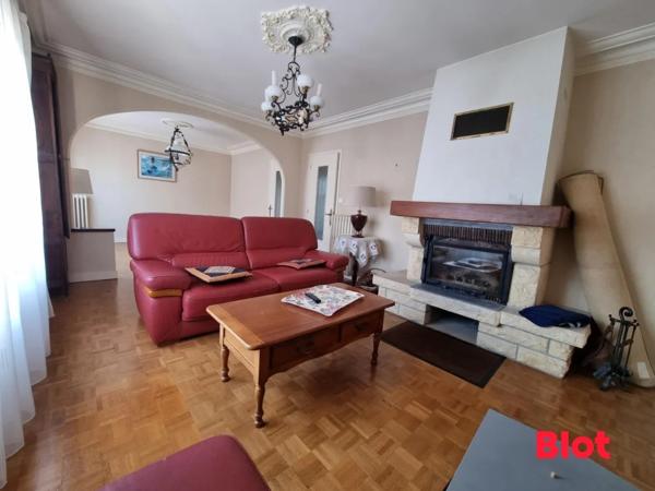 Maison 6 pièce(s)