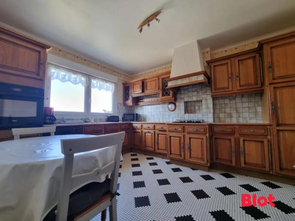 Maison 6 pièce(s)