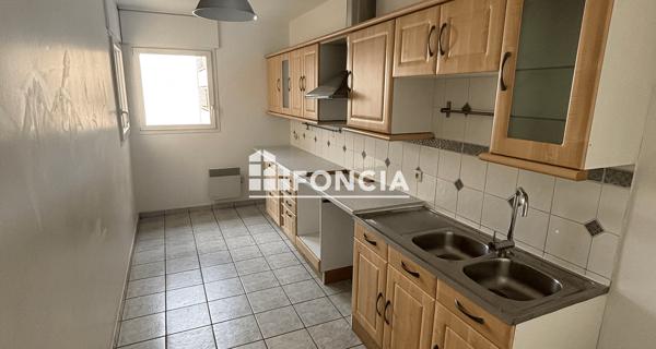 Location Appartement 3 pièces 74.8 m² - Levallois-perret 92300