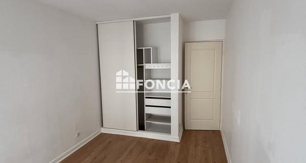 Location Appartement 3 pièces 74.8 m² - Levallois-perret 92300