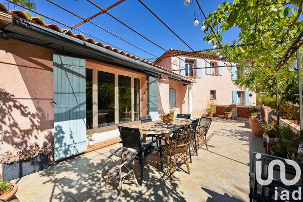 Maison à vendre 7 pièces 180 m² Cuges-les-Pins