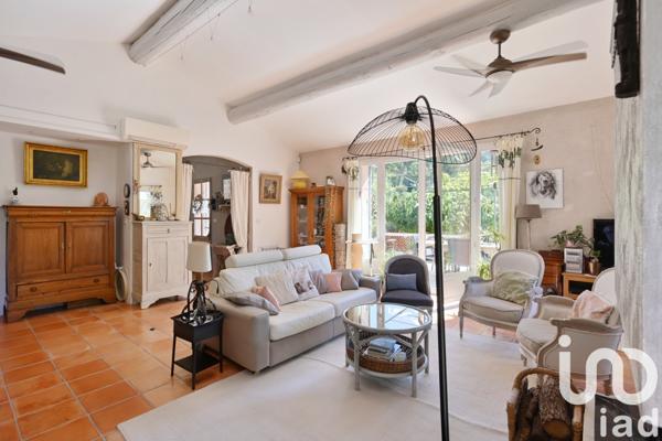 Maison à vendre 7 pièces 180 m² Cuges-les-Pins