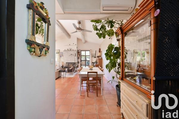 Maison à vendre 7 pièces 180 m² Cuges-les-Pins