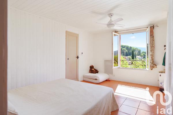 Maison à vendre 7 pièces 180 m² Cuges-les-Pins