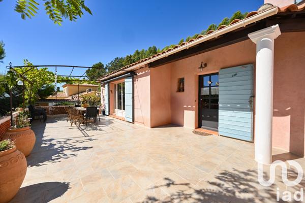 Maison à vendre 7 pièces 180 m² Cuges-les-Pins
