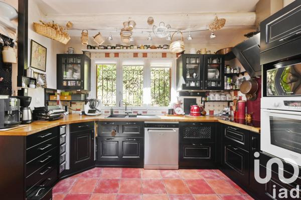 Maison à vendre 7 pièces 180 m² Cuges-les-Pins