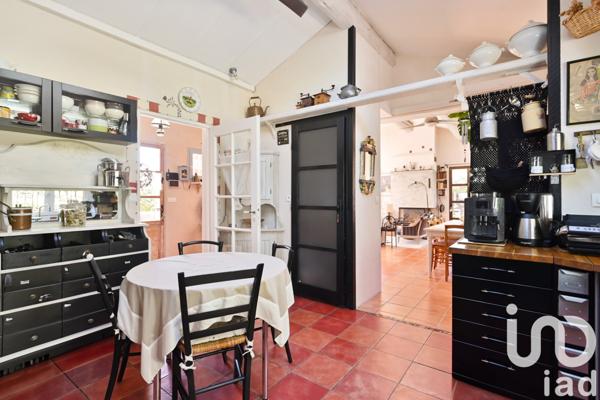 Maison à vendre 7 pièces 180 m² Cuges-les-Pins