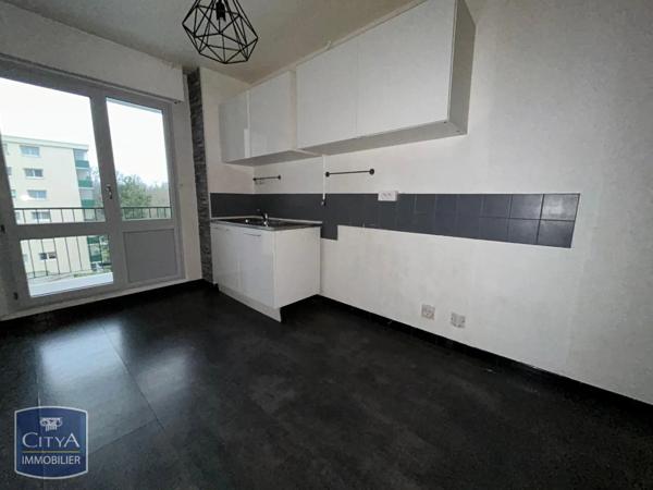 Appartement à louer 3 pièces 73.76m²