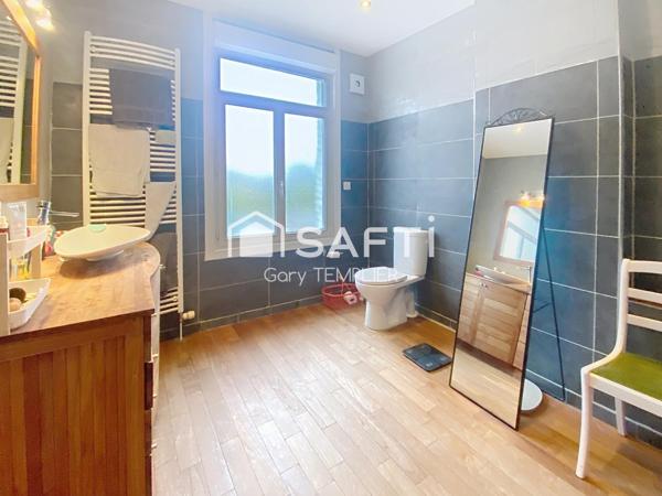 Maison sans travaux-Au calme en impasse à Denain !