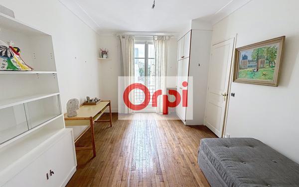 Appartement à louer    5 pièces • 152,96 m2 Paris 16