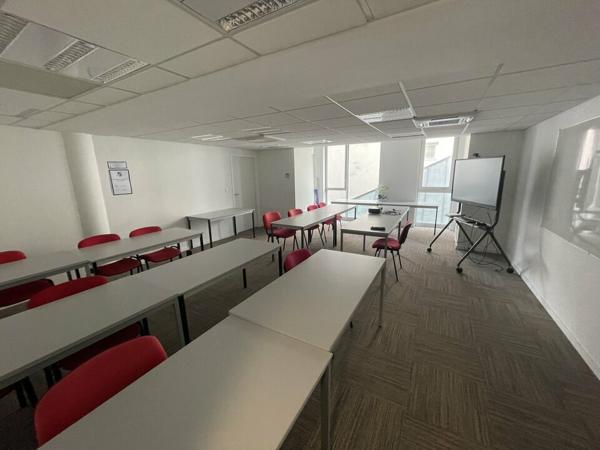 A LOUER POITIERS PROCHE DES CORDELIERS BUREAUX 417m²
