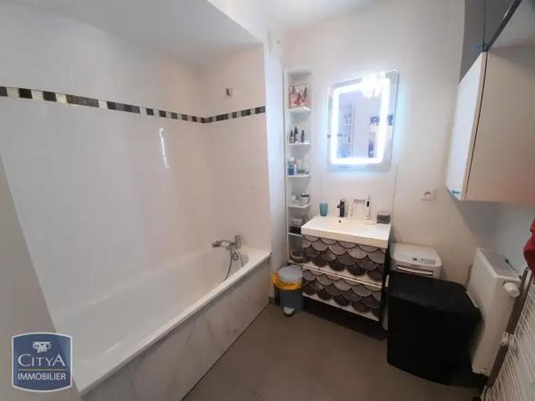 Appartement à louer 3 pièces 76.98m²