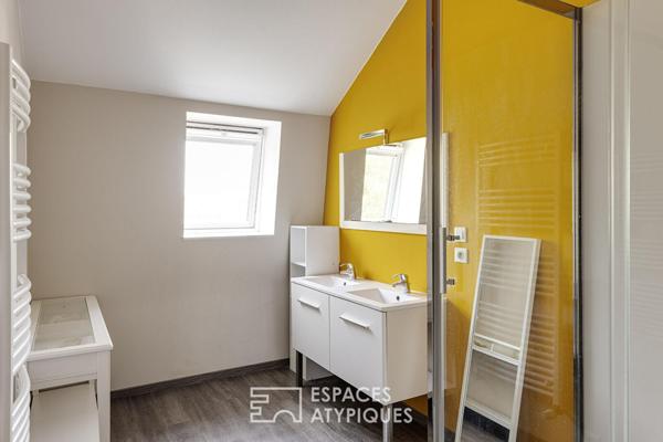 Maison de famille aux volumes pluriels avec jardin