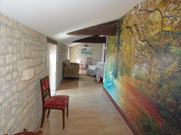 Maison à vendre 8 pièces HIERSAC (16)