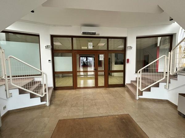 Saint Vallier - Bureaux 750 m² à louer