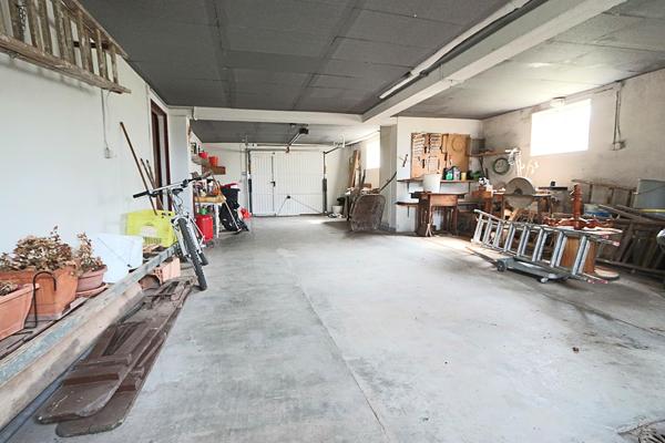 Maison d' environ 120m2 de 1975 sur un terrain de 700m2 Phalsbourg