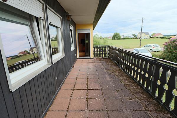 Maison d' environ 120m2 de 1975 sur un terrain de 700m2 Phalsbourg