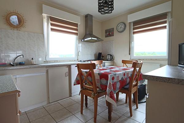 Maison d' environ 120m2 de 1975 sur un terrain de 700m2 Phalsbourg