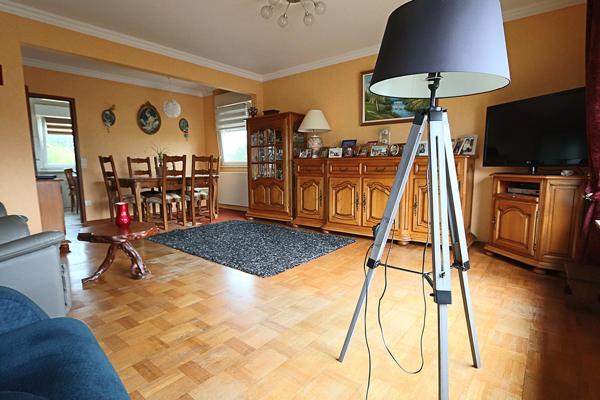 Maison d' environ 120m2 de 1975 sur un terrain de 700m2 Phalsbourg