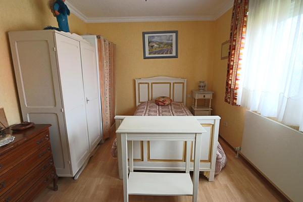 Maison d' environ 120m2 de 1975 sur un terrain de 700m2 Phalsbourg