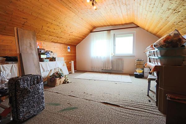 Maison d' environ 120m2 de 1975 sur un terrain de 700m2 Phalsbourg