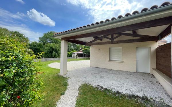 Maison à vendre    6 pièces • 228,45 m2 Saint-Didier-de-Formans