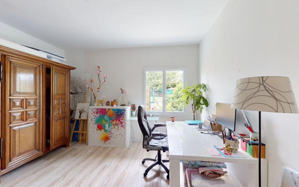 Maison à vendre    6 pièces • 228,45 m2 Saint-Didier-de-Formans