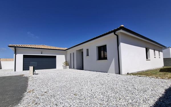 Maison à vendre    4 pièces •  Médis