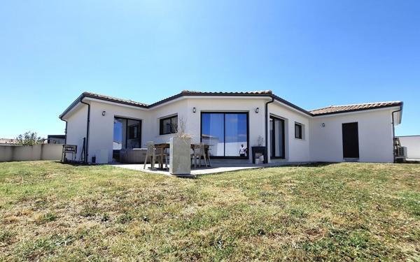 Maison à vendre    4 pièces •  Médis