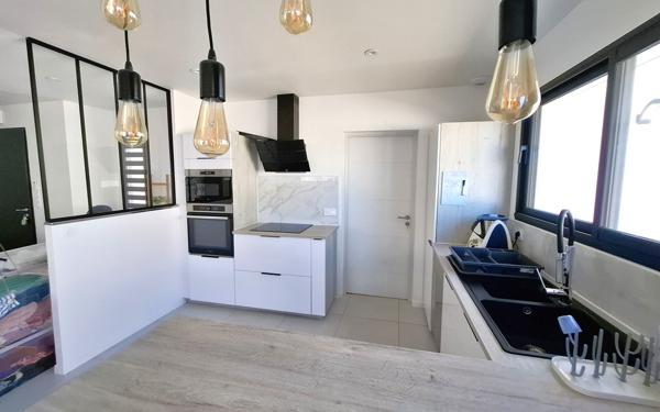 Maison à vendre    4 pièces •  Médis