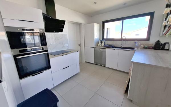 Maison à vendre    4 pièces •  Médis