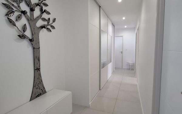 Maison à vendre    4 pièces •  Médis