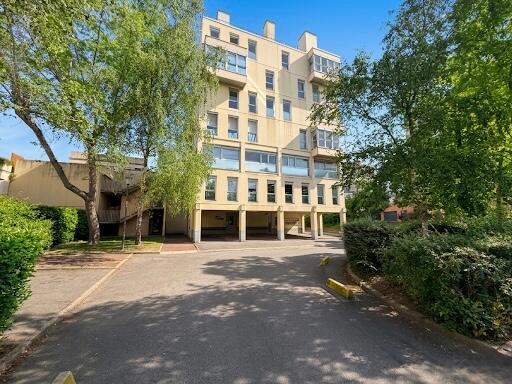 Murs Commerciaux Occupés 56 m² – Cergy Préfecture (Le Ponceau) – Idéal Investisseur / Rendement Sécurisé