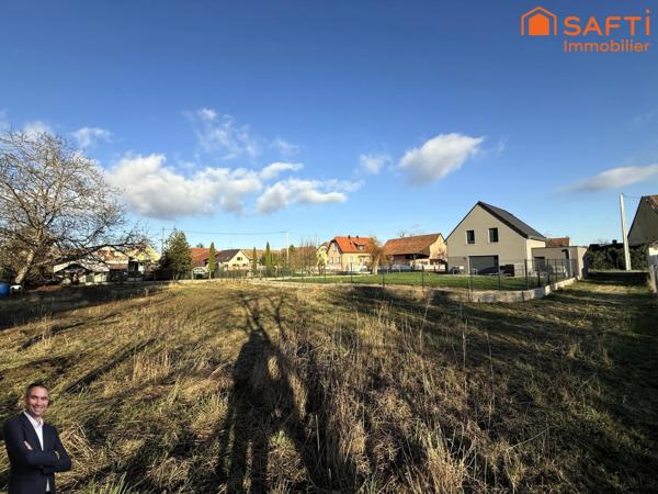 Superbe terrain constructible de 10,75 ares, libre de constructeur et hors lotissement !