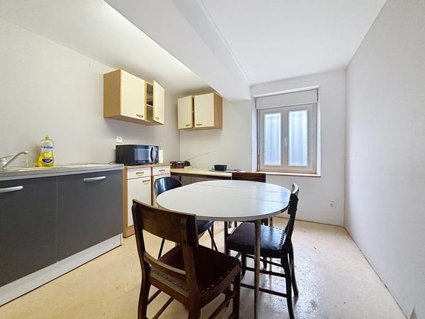 Ensemble immobilier – Maison louée + local de 191 m² – Petit-Couronne