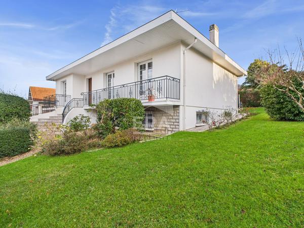 Maison à vendre à Anglet - Quartier calme et résidentiel