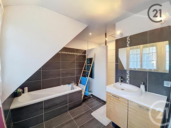 Maison à vendre  6 pièces - 117 m2 SAVIGNY LE TEMPLE - 77