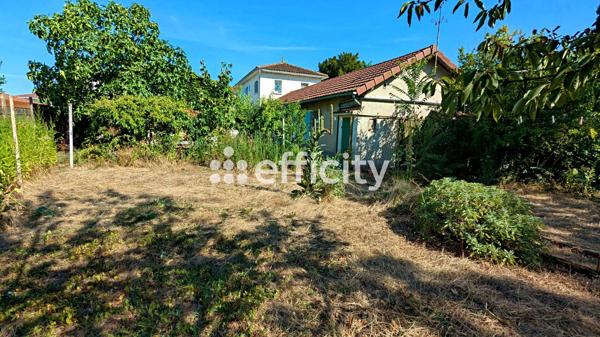 Maison
         6 pièces
        - 144 m² Exclusivité 160 000 € *