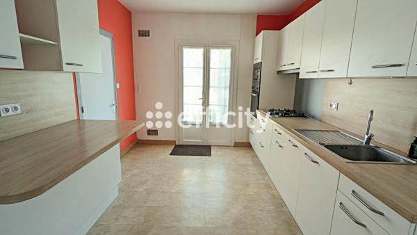 Maison
         6 pièces
        - 144 m² Exclusivité 160 000 € *