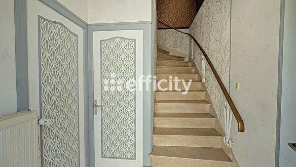 Maison
         6 pièces
        - 144 m² Exclusivité 160 000 € *