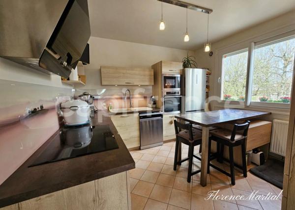 Maison familiale 177 m² – 4 chambres, terrasse, piscine chauffée, terrain clos - NUITS SAINT GEORGES (21)