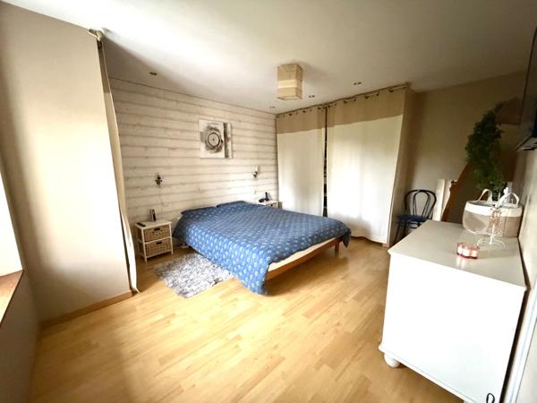 🏡 EXCLUSIVITÉ – MAISON RÉNOVÉE AVEC DÉPENDANCES, GARAGE ET JARDIN CLOS – LOZON (50)