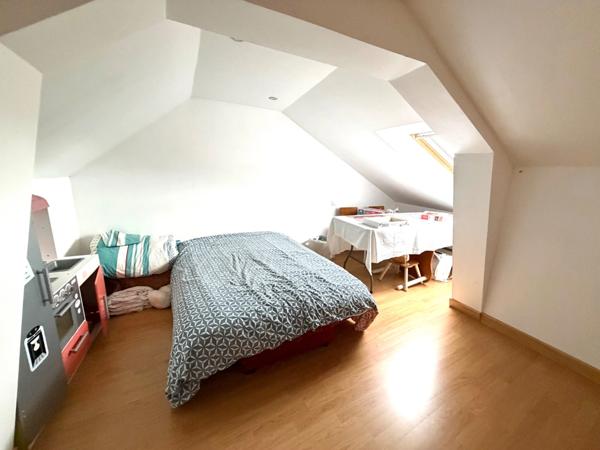 🏡 EXCLUSIVITÉ – MAISON RÉNOVÉE AVEC DÉPENDANCES, GARAGE ET JARDIN CLOS – LOZON (50)