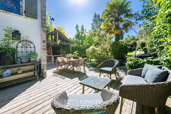 La maison de caractère rénovée avec jardin à proximité du centre-ville