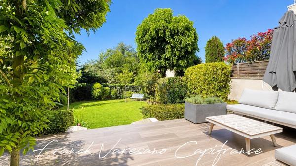 NOISY-LE-ROI VILLAGE – Maison Familiale 240 m² • 5 Chambres • Jardin Sud • Sous-Sol Total • Proche Tram 13