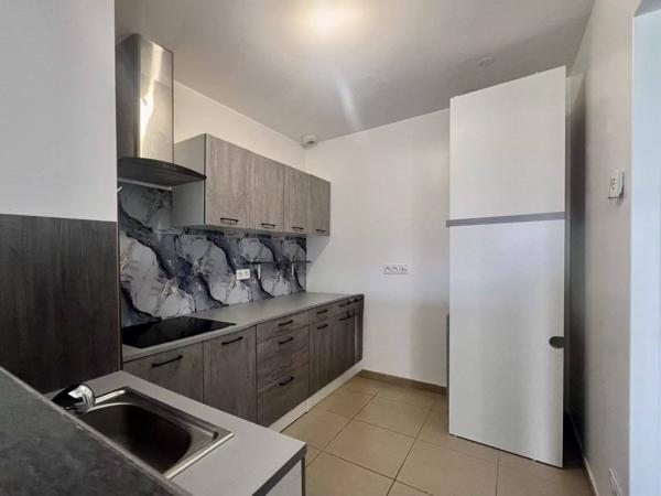 Maison 7 pièces - 4 chambres - parking - terrasse