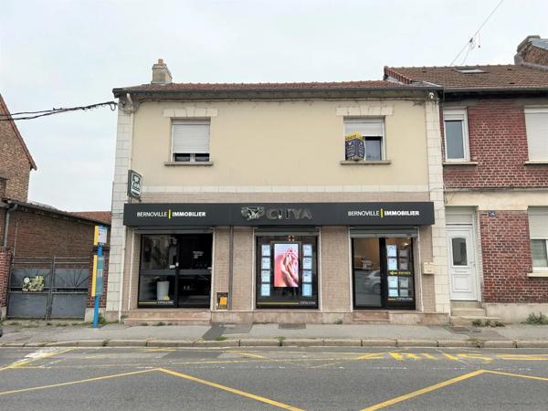 Local commercial à vendre 240m²