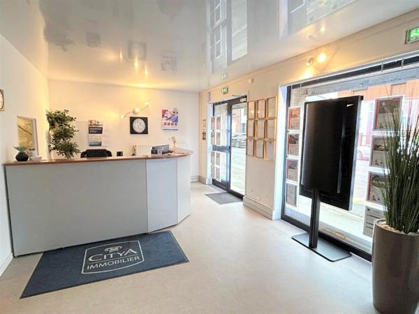 Local commercial à vendre 240m²