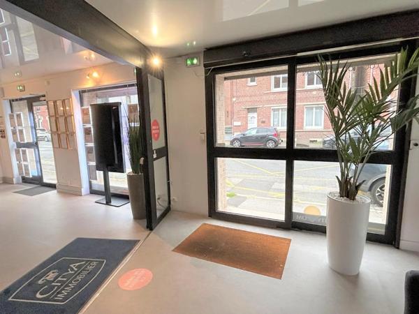 Local commercial à vendre 240m²