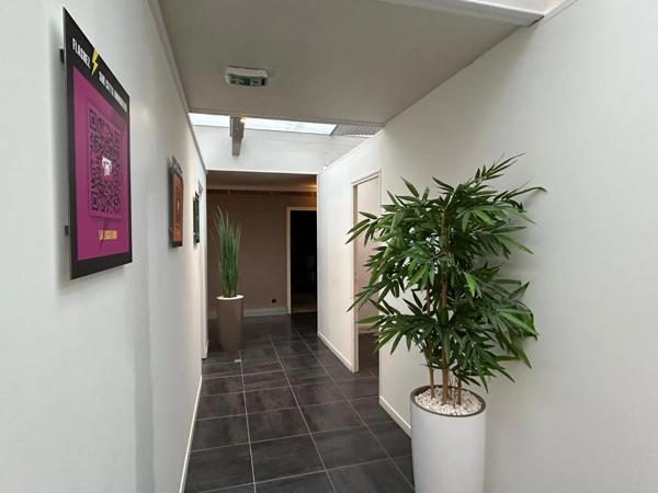 Local commercial à vendre 240m²